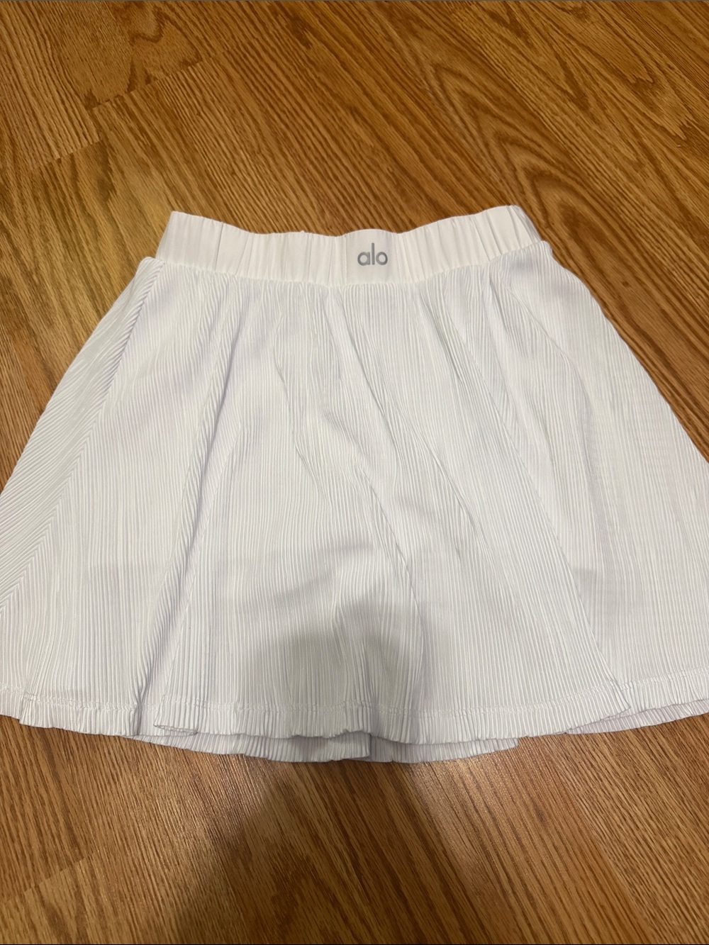 ALO Yoga White Textured Circle Skater Skirt